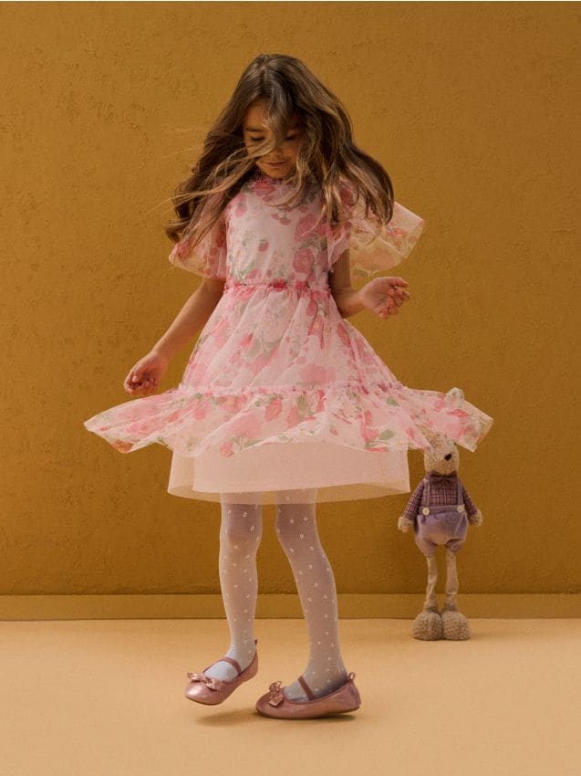 Sinsay - Rochie din tul cu model floral, sclipici și volane - roz-pastel