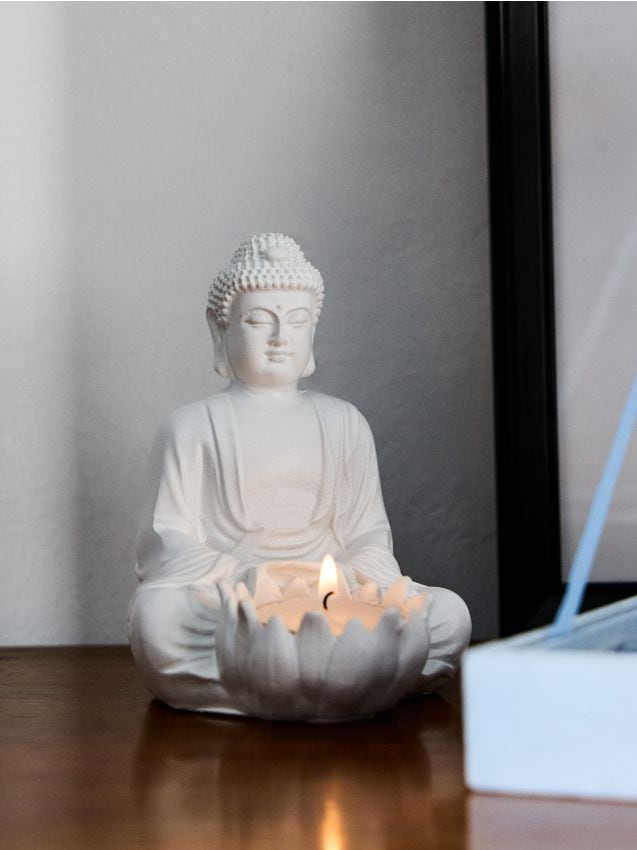Sinsay - Suport pentru lumânare tealight cu figurină Buddha - alb