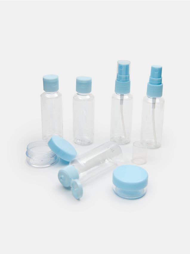 Sinsay - Set de 7 dozatoare cosmetice pentru voiaj Cinnamoroll - albastru-pal