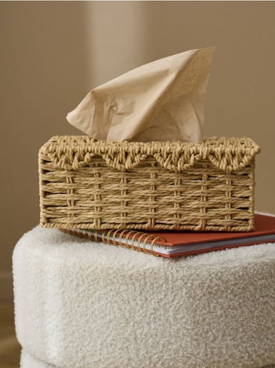 Кутия за носни кърпички