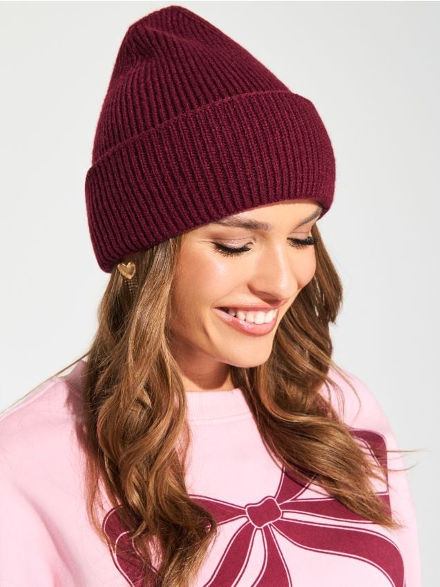 Sinsay - Čiapka beanie z prúžkovaného úpletu - burgundská červená