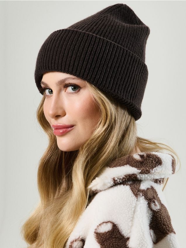 Sinsay - Čiapka beanie z prúžkovaného úpletu - tmavohnedá