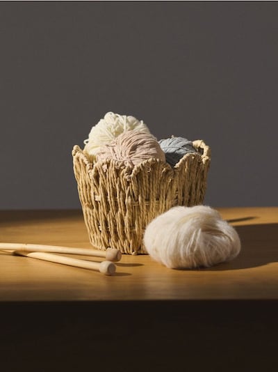 Pleciony kosz do przechowywania