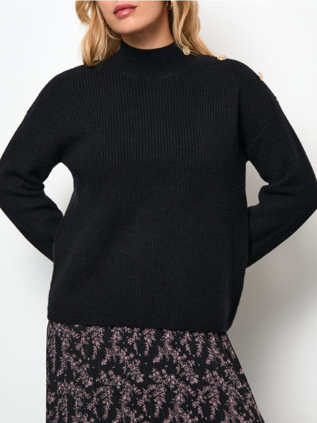 Maglione a costine con bottoni sulla spalla - nero