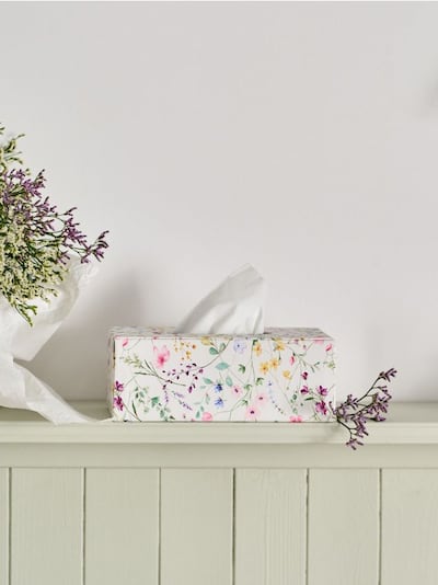 Taschentuchbox mit Blumenmotiv
