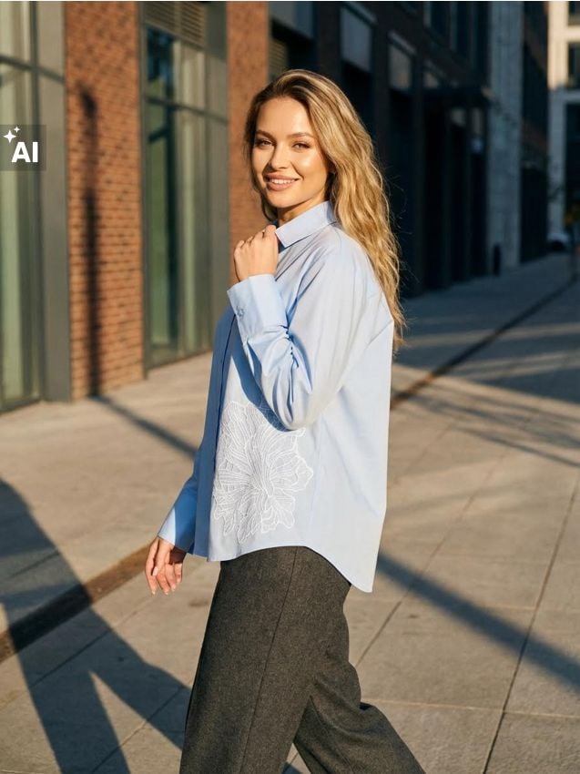Sinsay - Cămașă oversize cu floare brodată - light blue