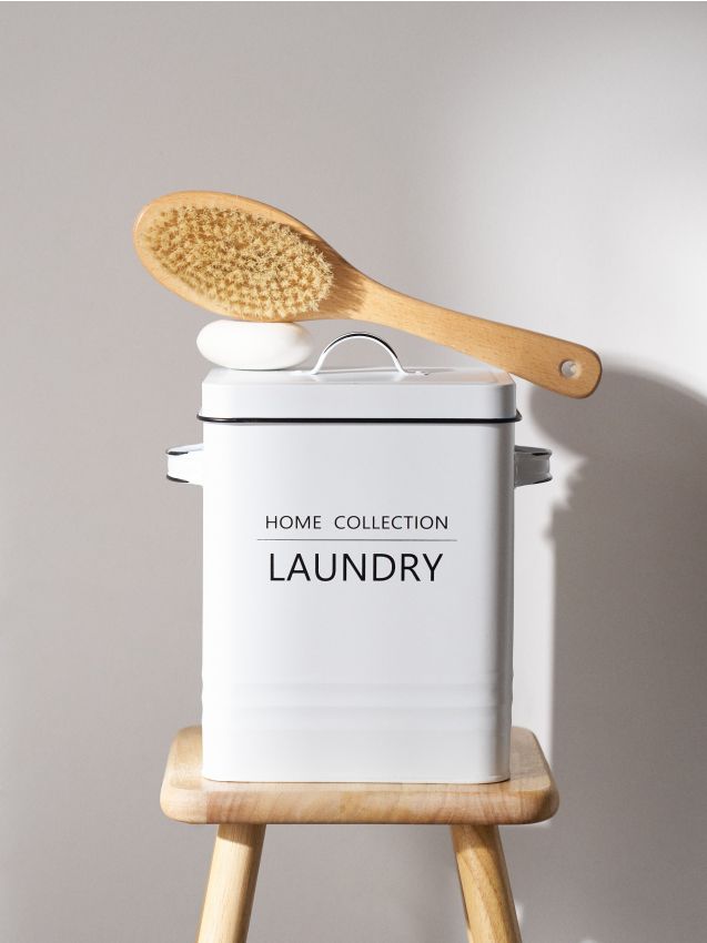 Sinsay - Recipient metalic pentru detergenți de rufe cu capac și mâner - alb