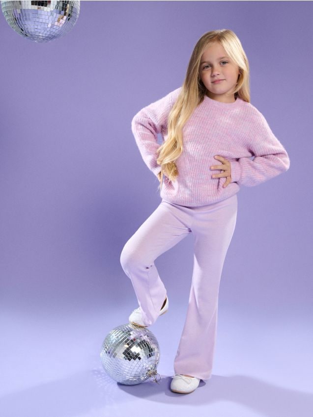 Sinsay - Pruhované flare nohavice s metalickou niťou - fialová