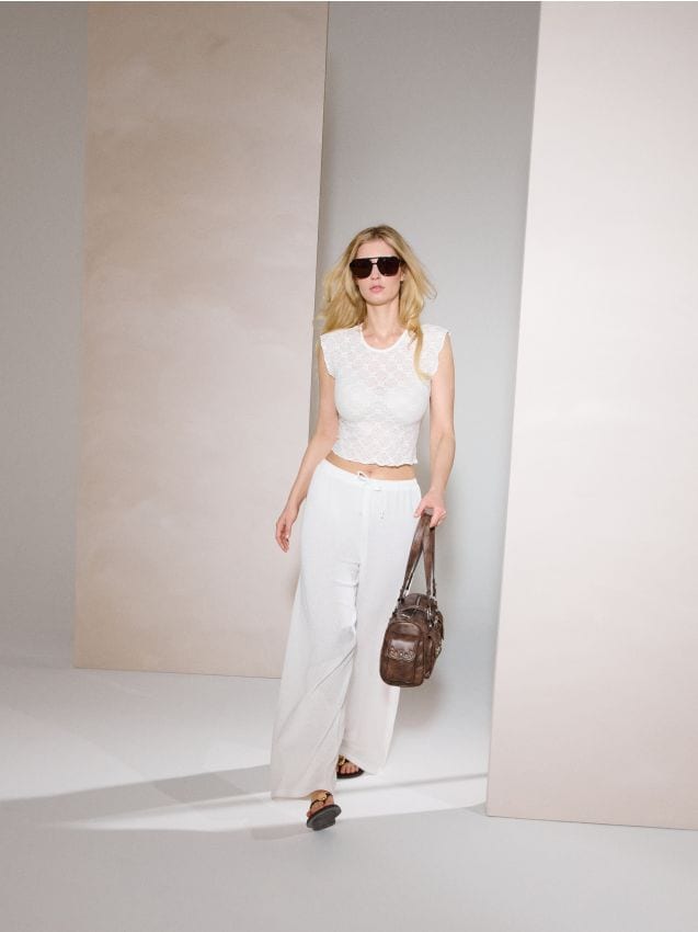 Sinsay - Pletené rovné kalhoty z hustého háčkování - crem