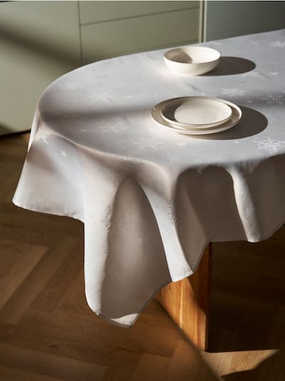 Jõululaudlina lumehelbe mustriga