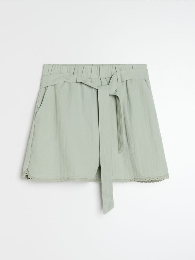 Sinsay - Șorturi cu curea și amestec de viscoză - turcoaz-pal
