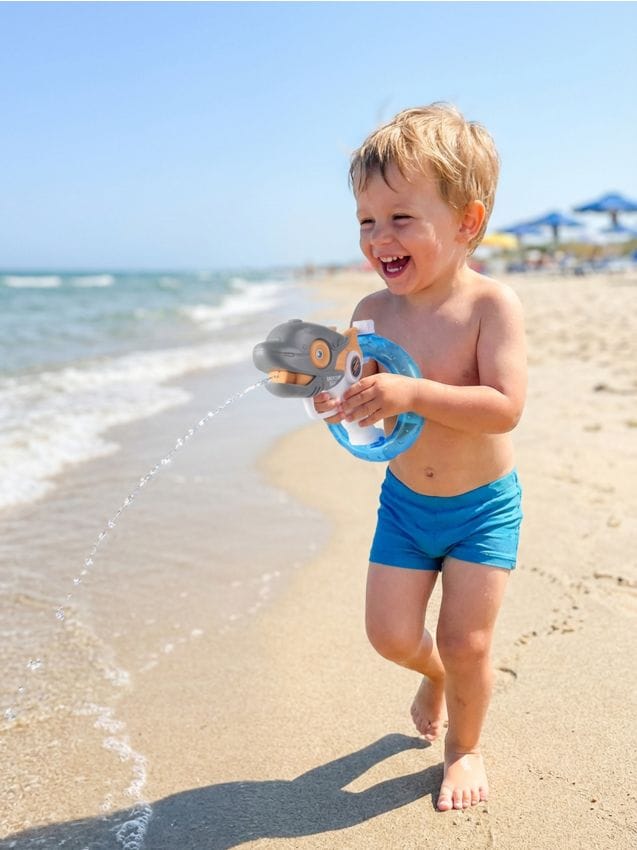 Sinsay - Jucărie – Pistol cu apă în formă de delfin, cu baterii - multicolor