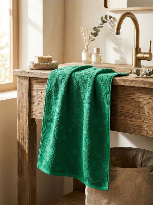 Sinsay - Prosop din bumbac cu motiv fotbalistic - verde