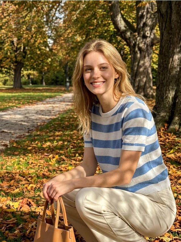 Sinsay - Pulover în dungi cu vâscoză - albastru