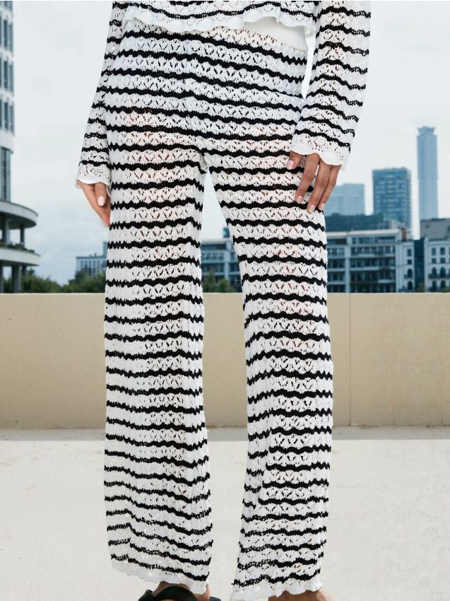 Pantaloni in maglia a righe - SINSAY
