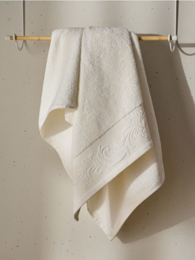 Sinsay - Prosop cu model jacquard - crem