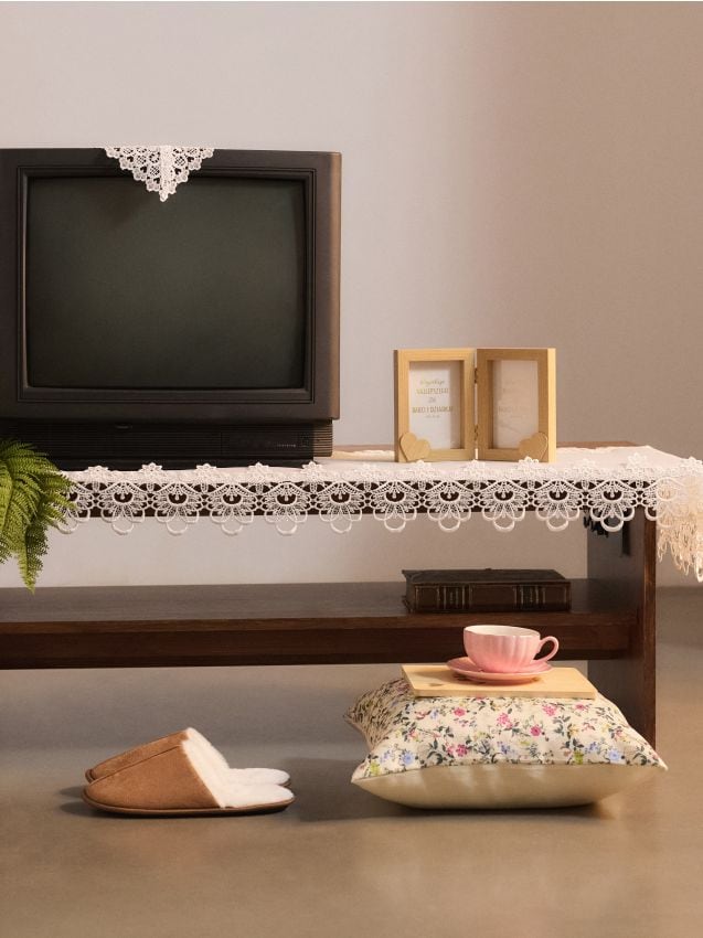 Sinsay - Față de pernă cu model floral - crem