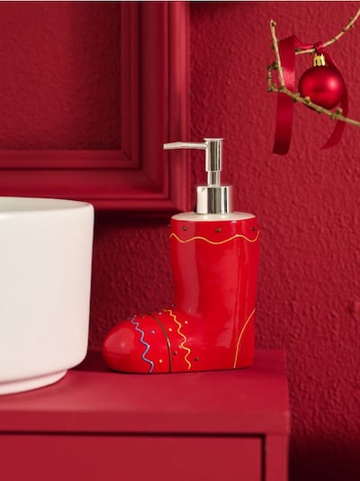 Karácsonyi dolomit szappanadagoló csizma formában