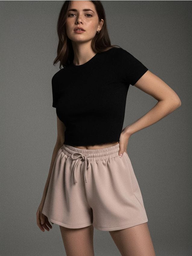 Sinsay - Pantaloni scurți de trening cu craci largi soft touch - bej