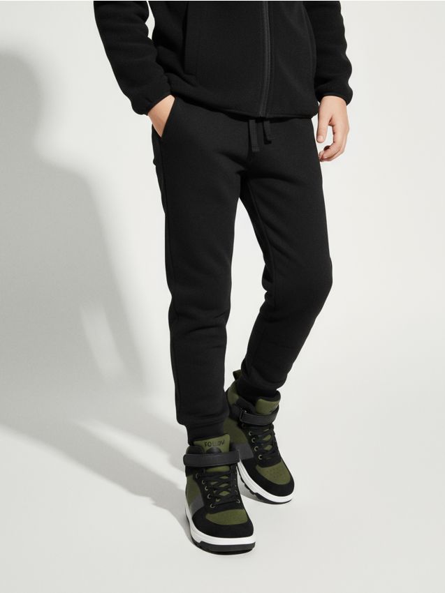 Sinsay - Pantaloni jogger izolați - negru