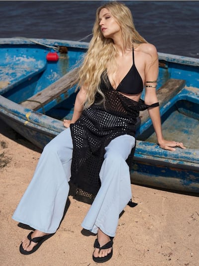 Laiad teksad kõrge vöökohaga