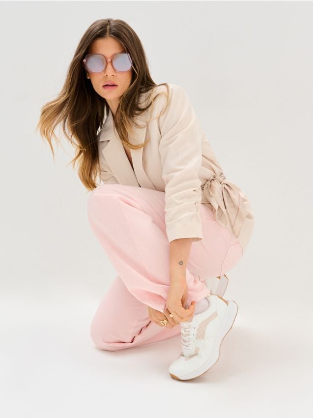 Sinsay - Sneakers cu șireturi - nude