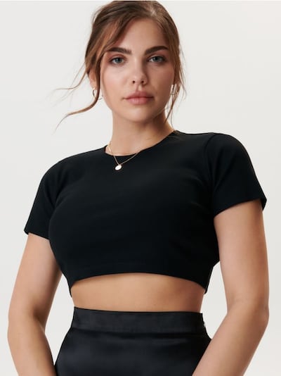 Bordázott kötésű crop top