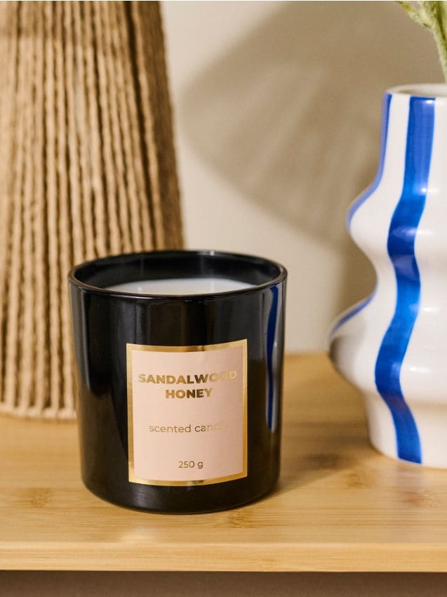 Dišeča sveča Sandalwood Honey - SINSAY