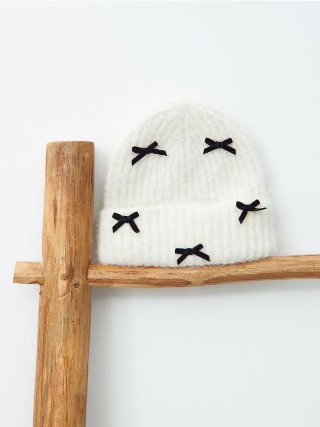 Sinsay - Prémiová čiapka z alpaky - krémová