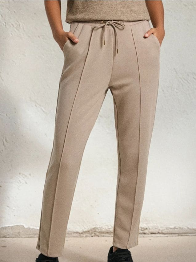 Pantaloni con aggiunta di viscosa - SINSAY