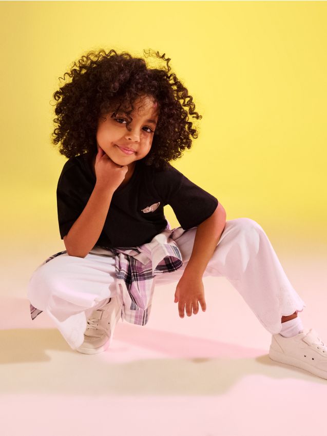 Sinsay - Tricou din bumbac cu broderie în formă de pisică - negru