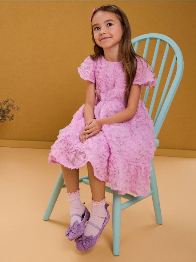 Sinsay - Sukienka z aplikacjami 3D w kształcie kwiatów - różowy