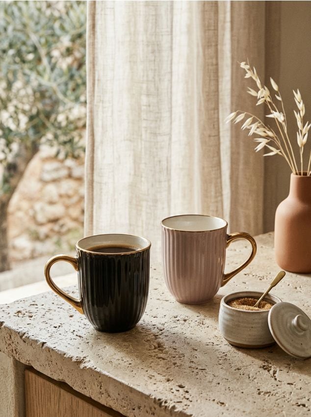 Sinsay - Cană ceramică cu margine aurie și mâner - negru