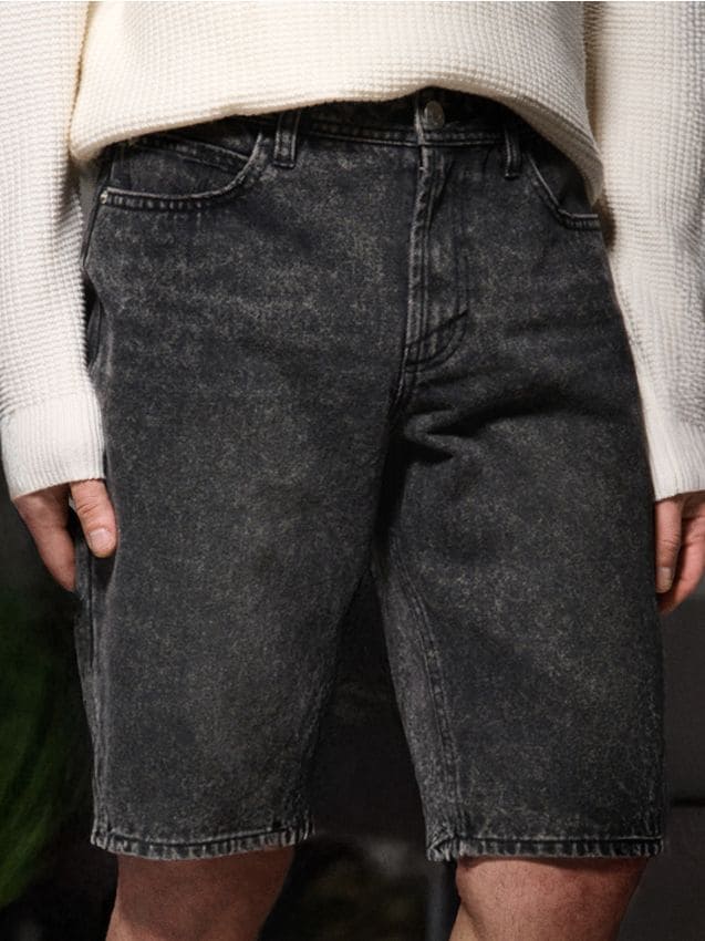 Sinsay - Pantaloni scurți regular din denim - gri