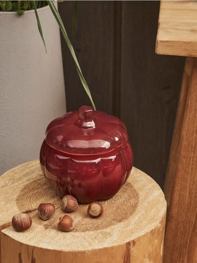 Sinsay - Sviečka Cinnamon Nutmeg - lilavá