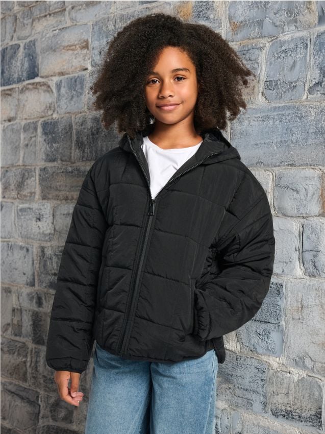 Sinsay - Pikowana kurtka z kapturem i kieszeniami - czarny