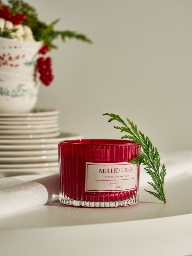 Sinsay - Vianočná vonná sviečka Mulled Cider - červená