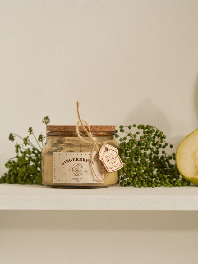 Sinsay - Vianočná vonná sviečka Gingerbread Cookies - béžová