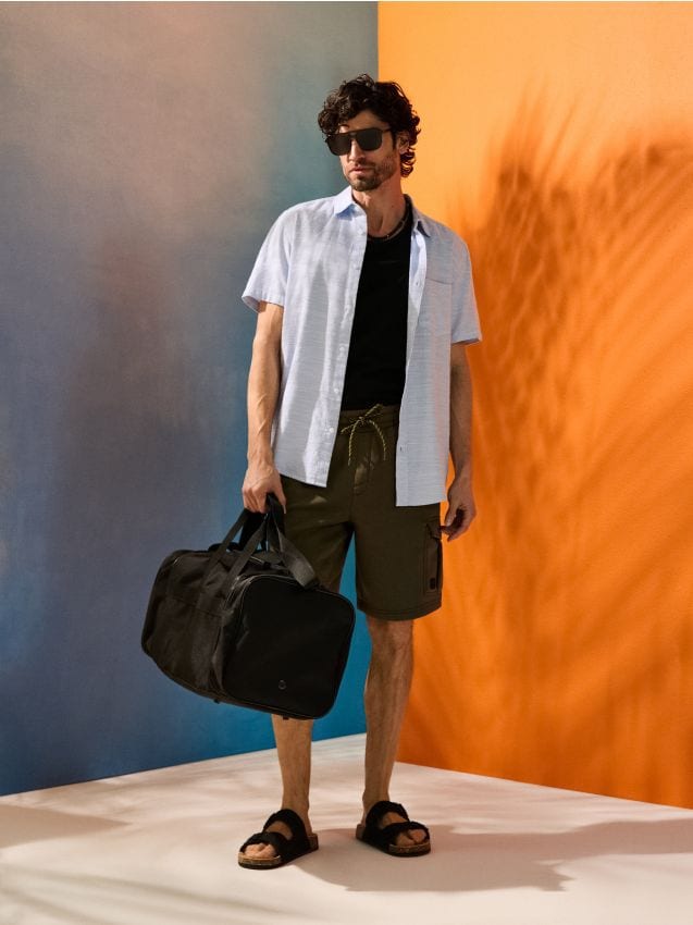 Sinsay - Geantă sport cu curea reglabilă - negru