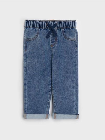 Ελασικά τζιν με ζώνη στη μέση