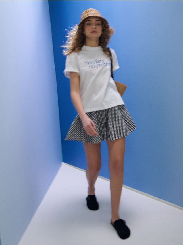 Sinsay - Bawełniana rozkloszowana spódnica mini w kratę - wielobarwny