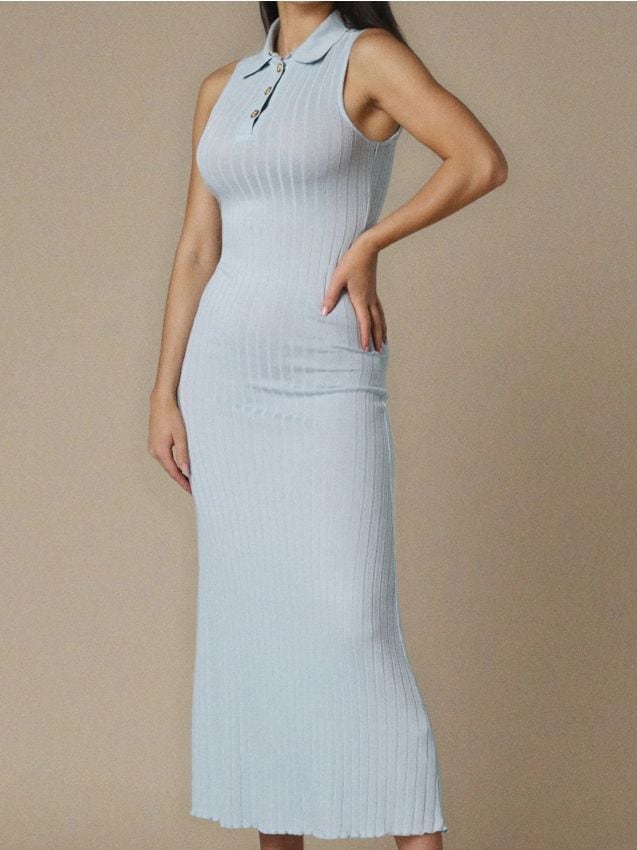 Sinsay - Prążkowana sukienka maxi z wiskozy bez rękawów z kołnierzykiem - błękitny