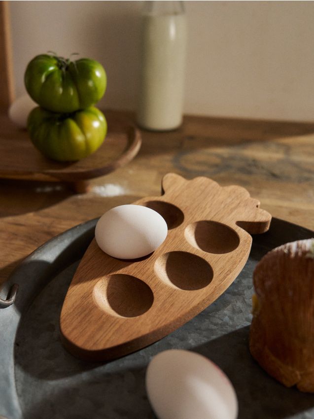 Sinsay - Tavă din lemn pentru servirea ouălor în formă de morcov - bej