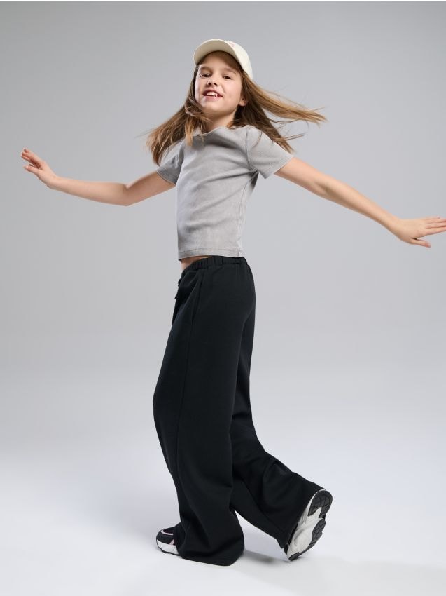 Sinsay - Szerokie spodnie wiązane w pasie - czarny