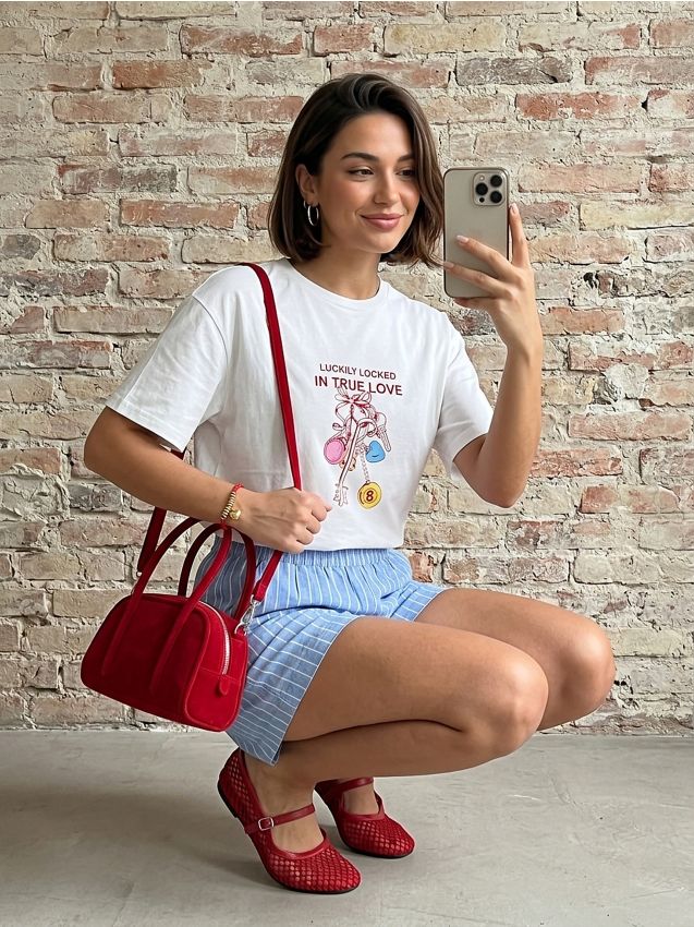 Sinsay - Geantă de umăr din imitație de piele întoarsă - roșu
