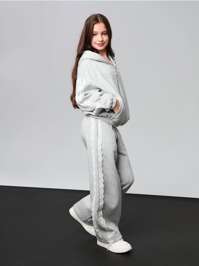 Sinsay - Pantaloni de trening cu crac larg - gri deschis