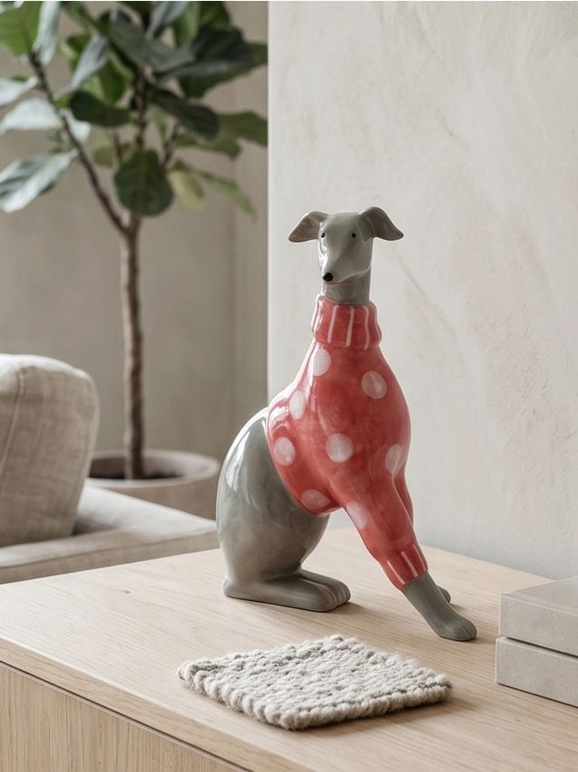 Sinsay - Decorațiune ceramică decorativă în formă de câine în pulover - multicolor