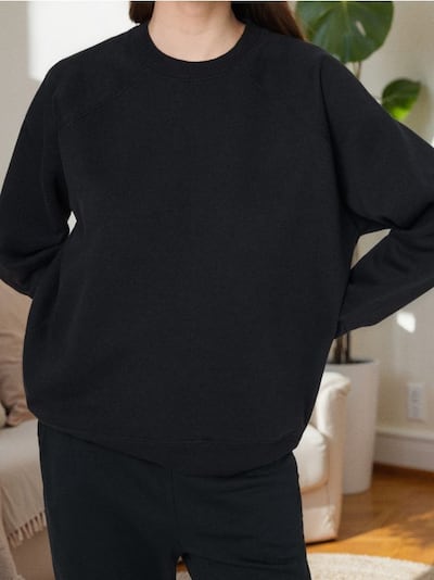 Dukserica s okruglim izrezom