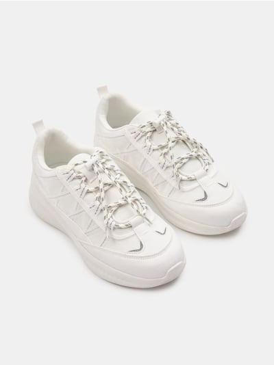 Paeltega tossud soonikmansetiga