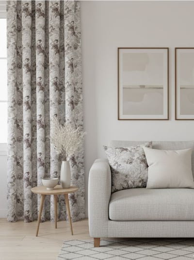 Zasłona na przelotkach z motywem kwiatowym